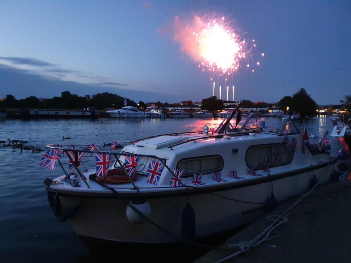 Buoyant Breaks Bray Exterior foto